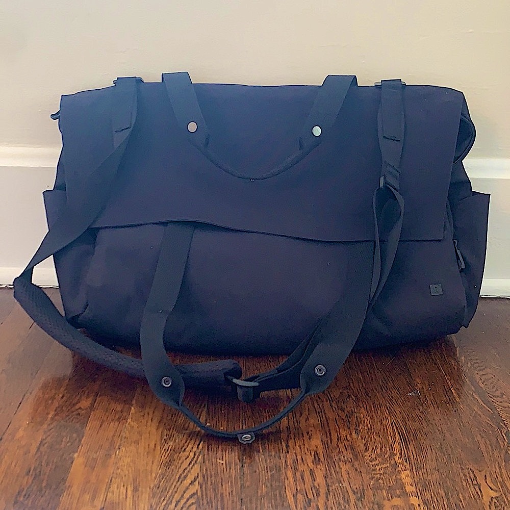 Lululemon Embark Messenger Bag Black